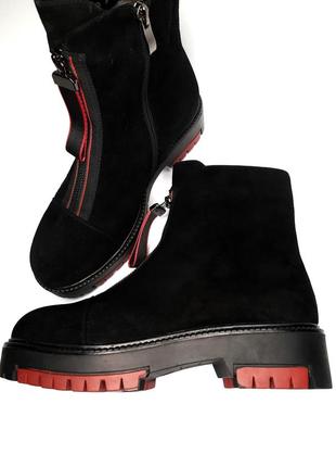 Зимові замшеві ботинки