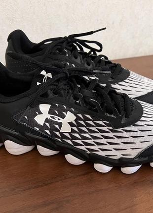 Кросівки under armour