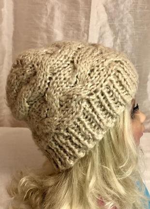 Кремовая вязанная с люрексом