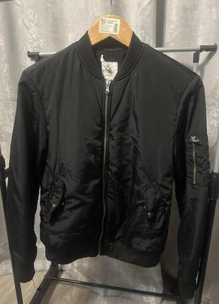 Бомбер/куртка zara