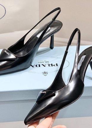 Туфлі слінгбеки prada
