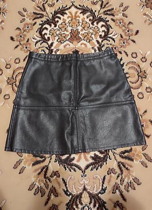 Стильна шкіряна спідниця юбка