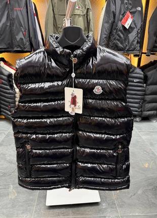 Чоловіча жилетка moncler жилетка монклер без капюшона жилетка moncler лакова
