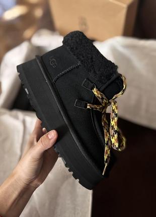 Черные замшевые ботинки ugg на овчине