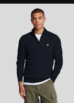 Zip кофта lyle and scott, size xs(підійде на s),добре тягнеться та облягає тіло, на фото пареметри 175/70, стан ідеальний