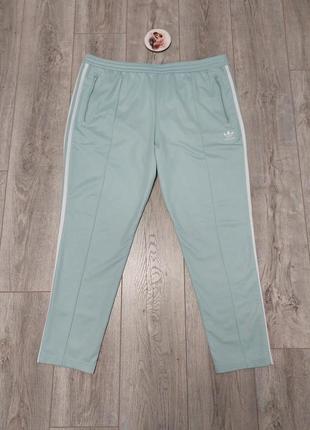 Мужские брюки adidas.