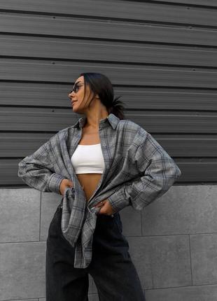 Жіноча трендова базова сорочка