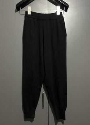 Спортивні вʼязані штани