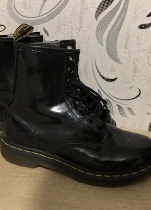 Женские ботинки кожаные dr. martens
