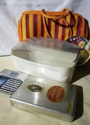 Жерстяні коробки