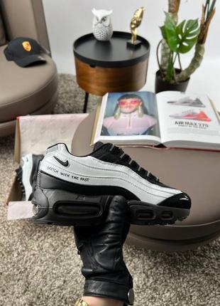 Женские кроссовки nike air max 95 white black2 фото