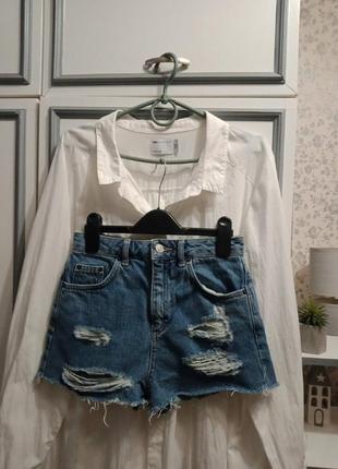 Джинсовые шорты,момы.