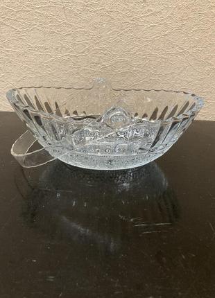 Конфетница с ручкой, фруктовница с ручкой, ваза для конфет с ручкой