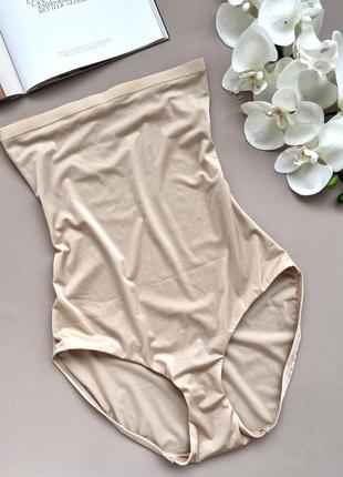 Високі компресійні трусики тілесні spanx hide&sleek