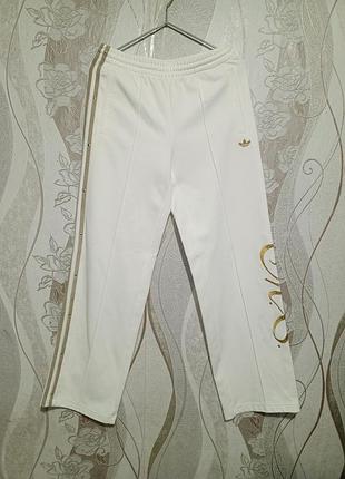 Белые женские брюки adidas 36