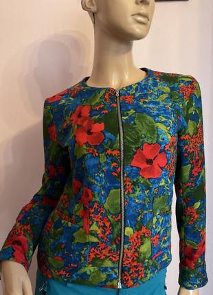 Качественный жакет в цветочный принт/ s/ brend zara состояние нового