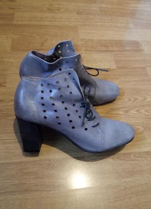 Ботинки кожаные итальянские