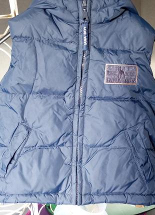 Жилетка пухова