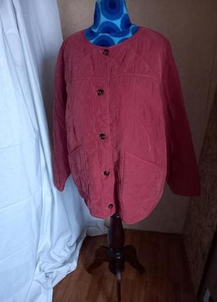 Демисезонная женская куртка стеганая 58 размер