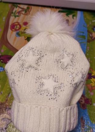 Шапочка с бубоном, со звездочками в стразы на 5-8 лет
