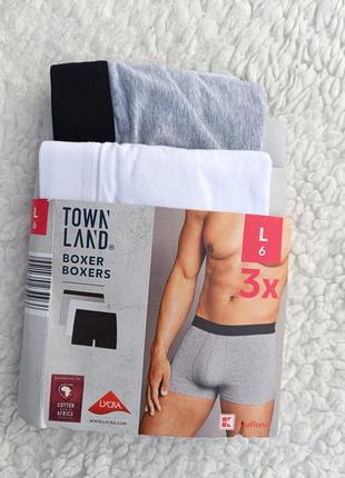 Чоловічі боксери town land- розмір л.

боксери від німецького бренду чоловічого одягу.
якість відмінна.