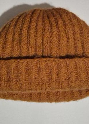 Рыжая полушерстяная шапка