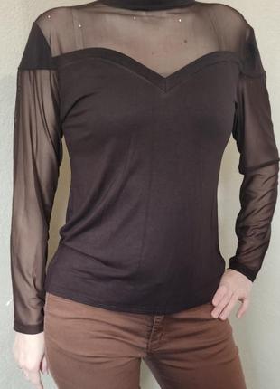 Коричневая водолазка с сеткой