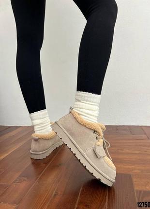 Серые бежевые натуральные замшевые зимние туфли зимние зима на шнурках кеды автоледи с бежевым мехом тедди барашком на меху толстой подошве с липучкой5 фото