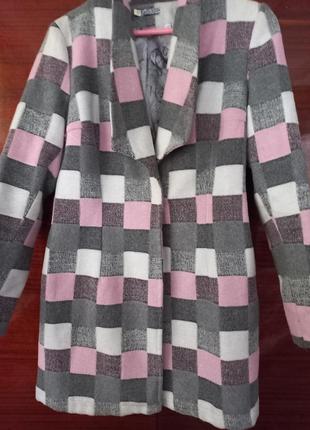 Класнючее пальто женское