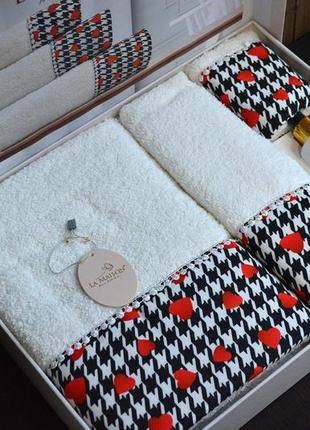 Подарунок на день святого валентина набір рушників махра