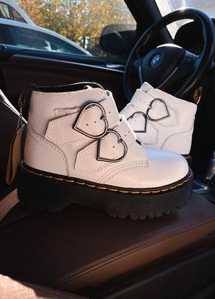 Черевики dr. martens devon heart
