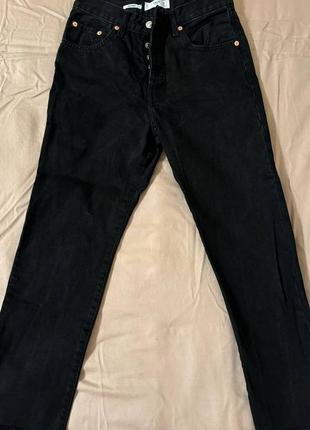 Джинсы черные