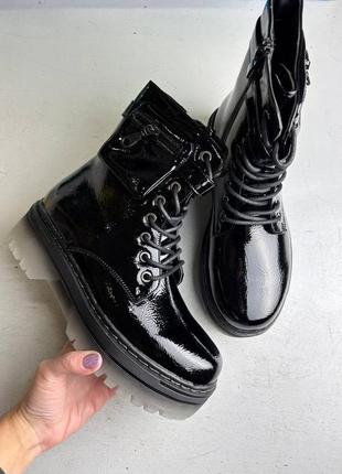 Даковані черевики демисезон