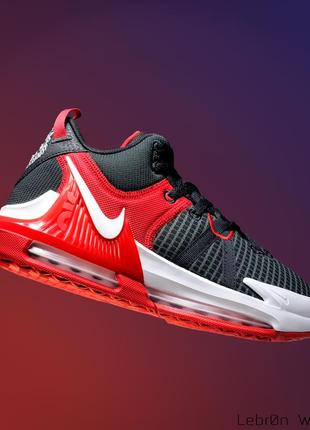 Баскетбольные кроссовки nike lebron witness 7. оригинал. размер 40 - 25 см