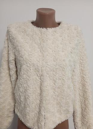 Белая лёгкая шубка