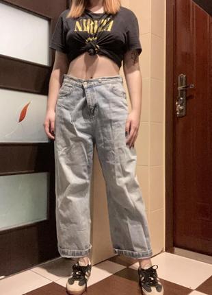 Светлые джинсы zara