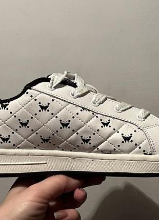 Снікерси бренду wbl білі white&black butterfly  кросівки скейтборди унісекс
