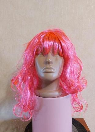 Парик маскарадная розовая кудрявая
52см. сетка на резинке, размер универсальный