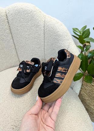 Кеди кросівки для дівчат в описі дві ціни