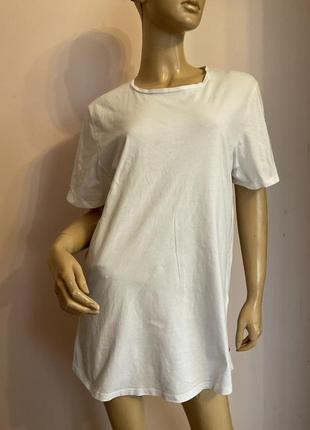 Біла  чоловіча подовжена футболка/ s/ brend jack& jones