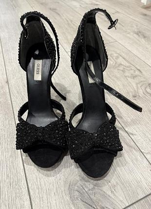 Босоніжки guess 37