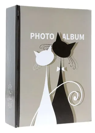 Фотоальбом для 100 фотографий размером 10*15 с файлами. обложка из ламинированного картона