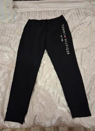 Спортивные штаны