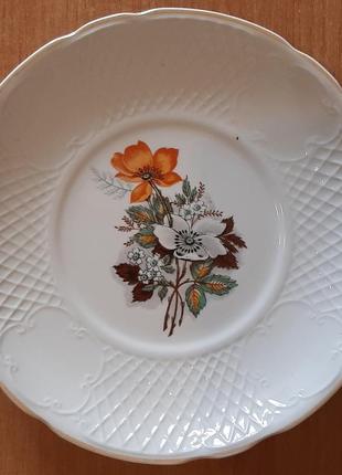 Большое фарфоровое блюдо