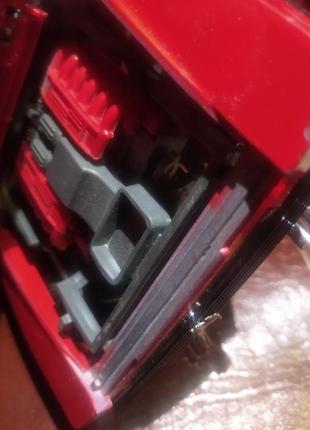Модель авто burago, ferrari testarossa, 1 : 18. италия. требует восстановления или на запчасти.2 фото