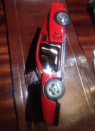 Модель авто burago, ferrari testarossa, 1 : 18. италия. требует восстановления или на запчасти.5 фото