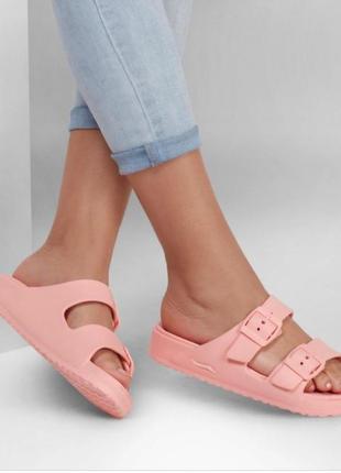 Резинові шльопанці тапочки з анатомічною устілкою skechers archfit