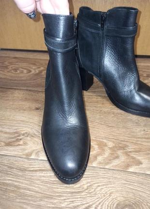 Нюанс! новые кожаные ботинки 40 размер