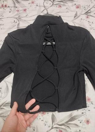 Топ укороченный с открытой спиной