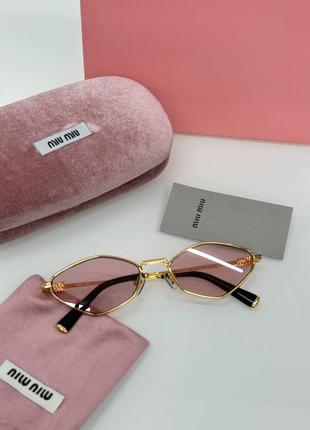 Очень красивые солнцезащитные очки miu miu
